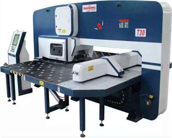 河(he)南閉式液壓數(shu)控轉塔沖床