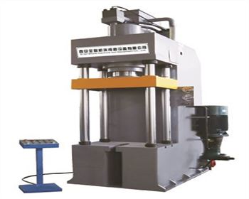 液壓機(ji)生産廠家設備清(qīng)洗過程解析