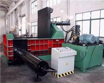 新(xin)疆卧式金屬(shu)液壓打包機(jī)