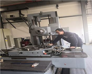 大修改造瑞士(shì)迪西750高精度液壓(ya)坐标镗床項目